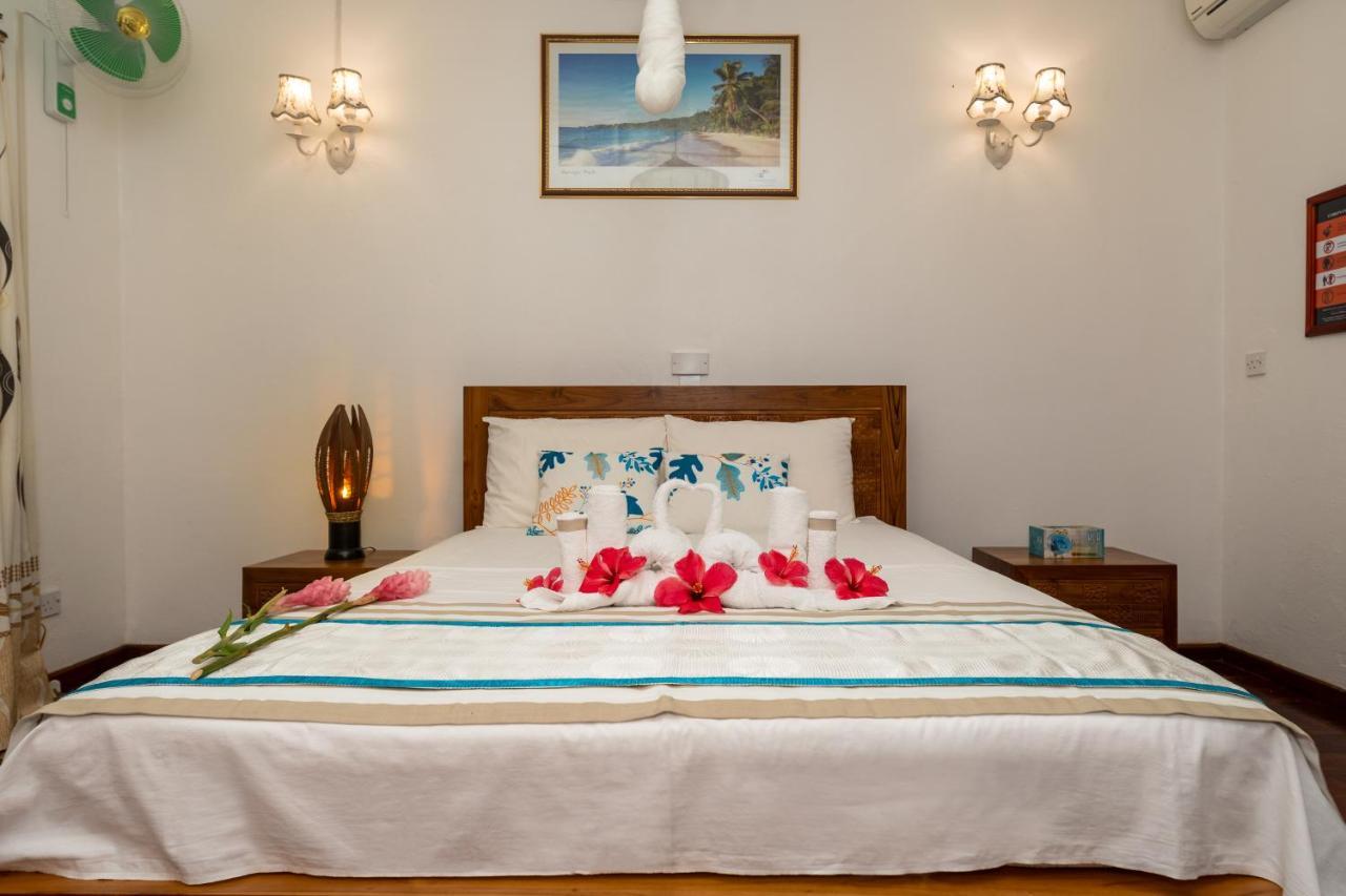 Janes' Serenity Guesthouse Anse a La Mouche Dış mekan fotoğraf