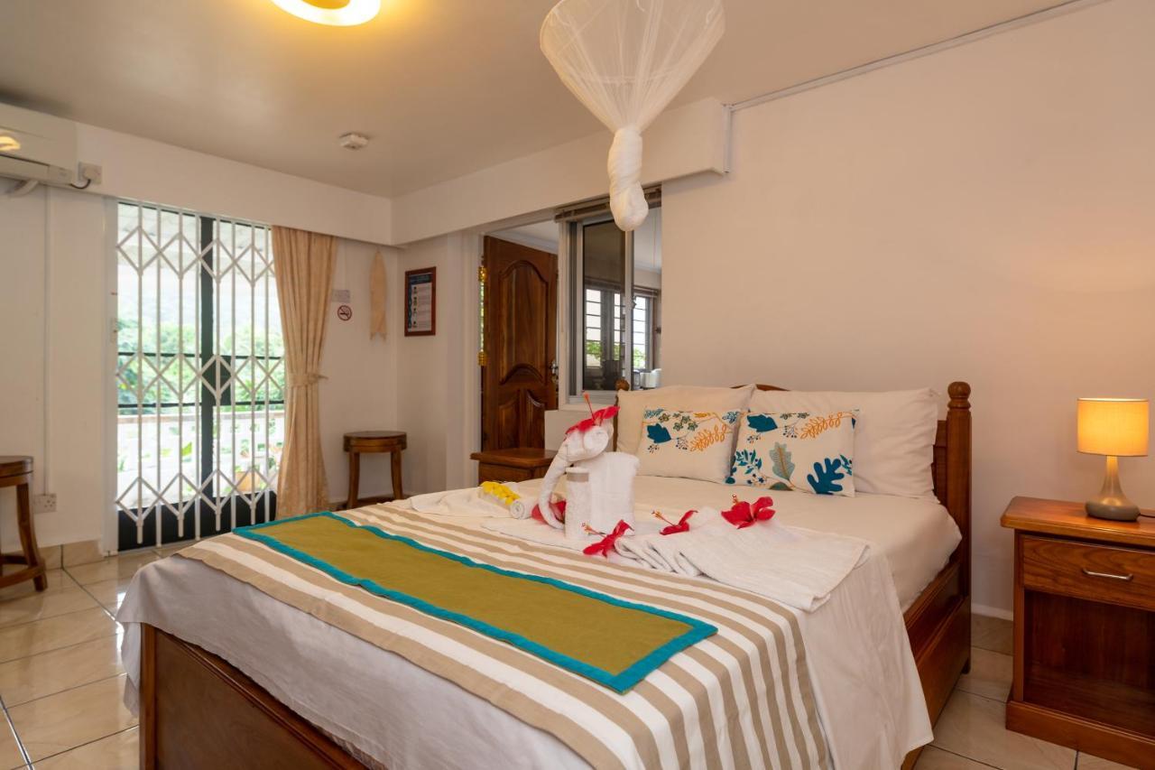 Janes' Serenity Guesthouse Anse a La Mouche Dış mekan fotoğraf