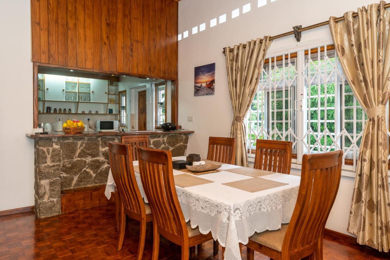 Janes' Serenity Guesthouse Anse a La Mouche Dış mekan fotoğraf